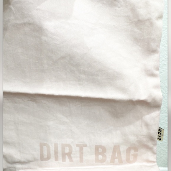 Beis The Sport Duffle Gym Bag Pink - Picture 11 of 11